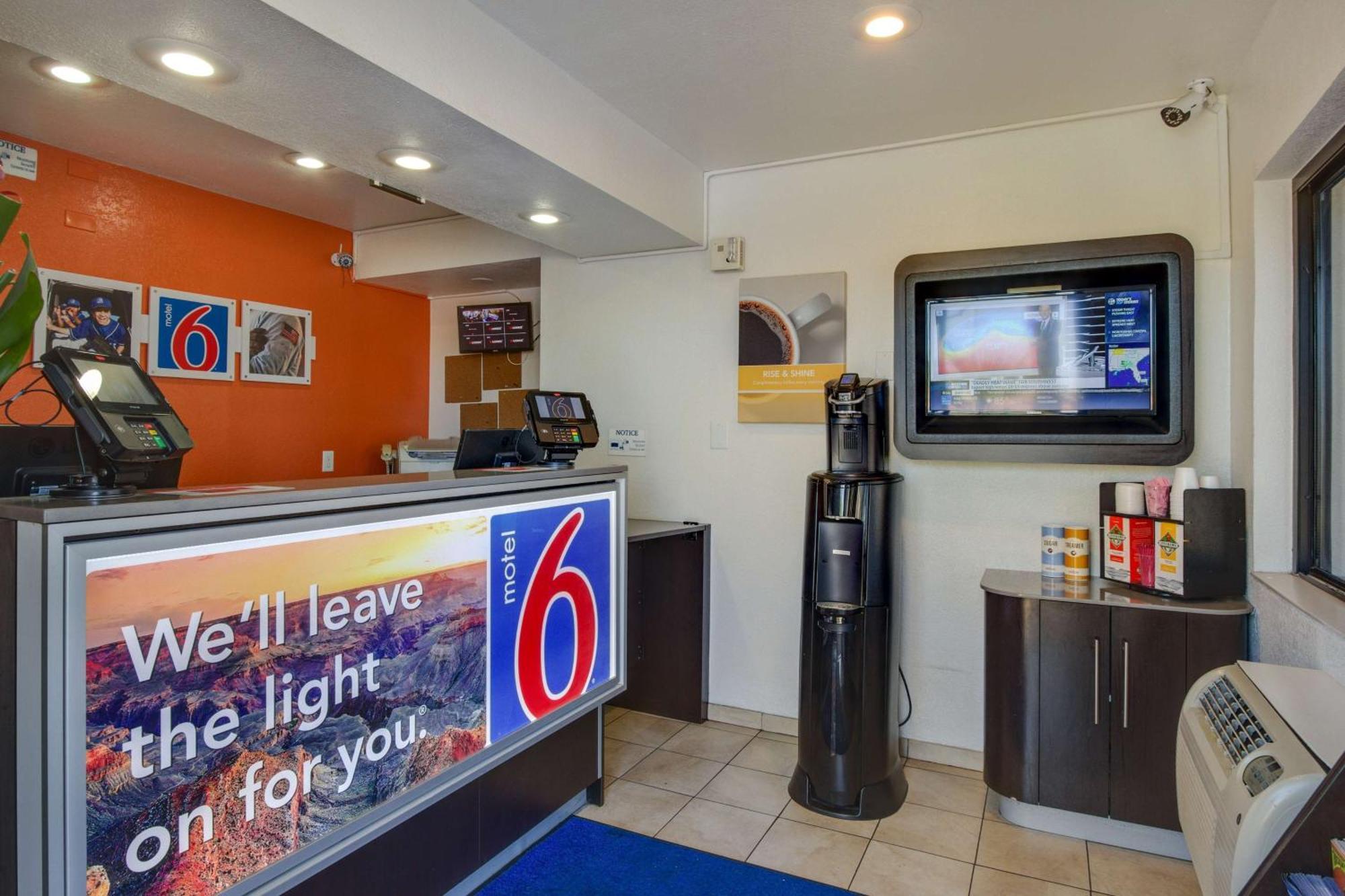 Motel 6-Tempe, Az - Broadway - Asu Buitenkant foto